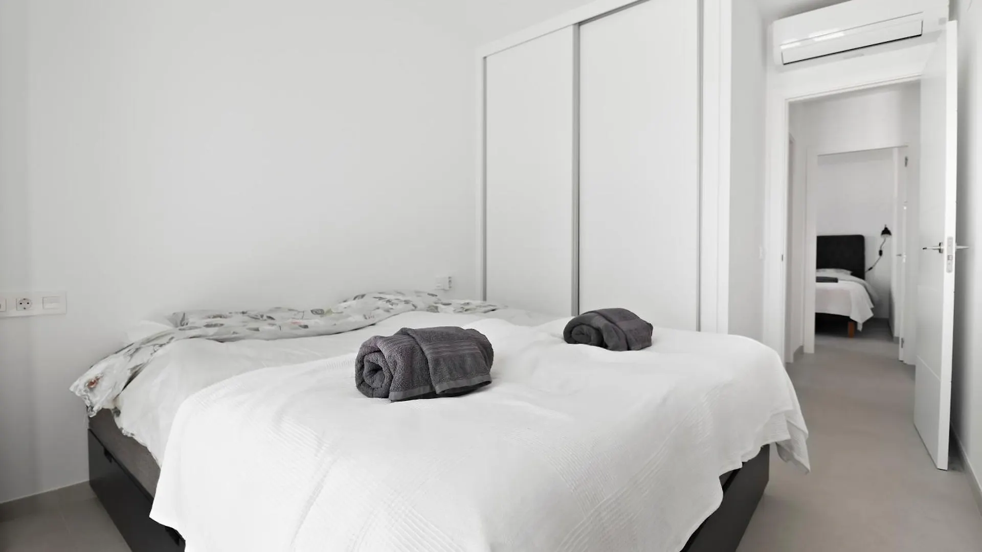 公寓 Nerja Apartamento Con Piscina Y Garaje