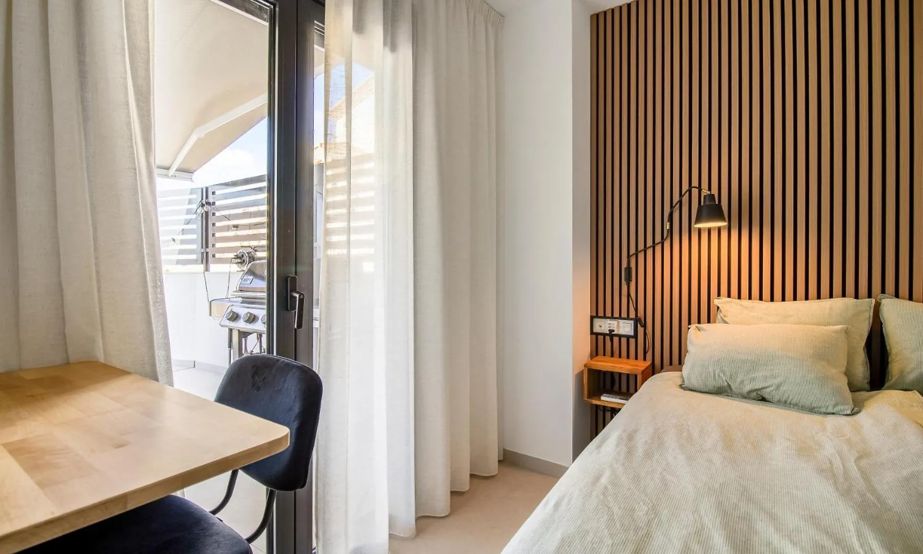 Nerja Apartamento Con Piscina Y Garaje 公寓