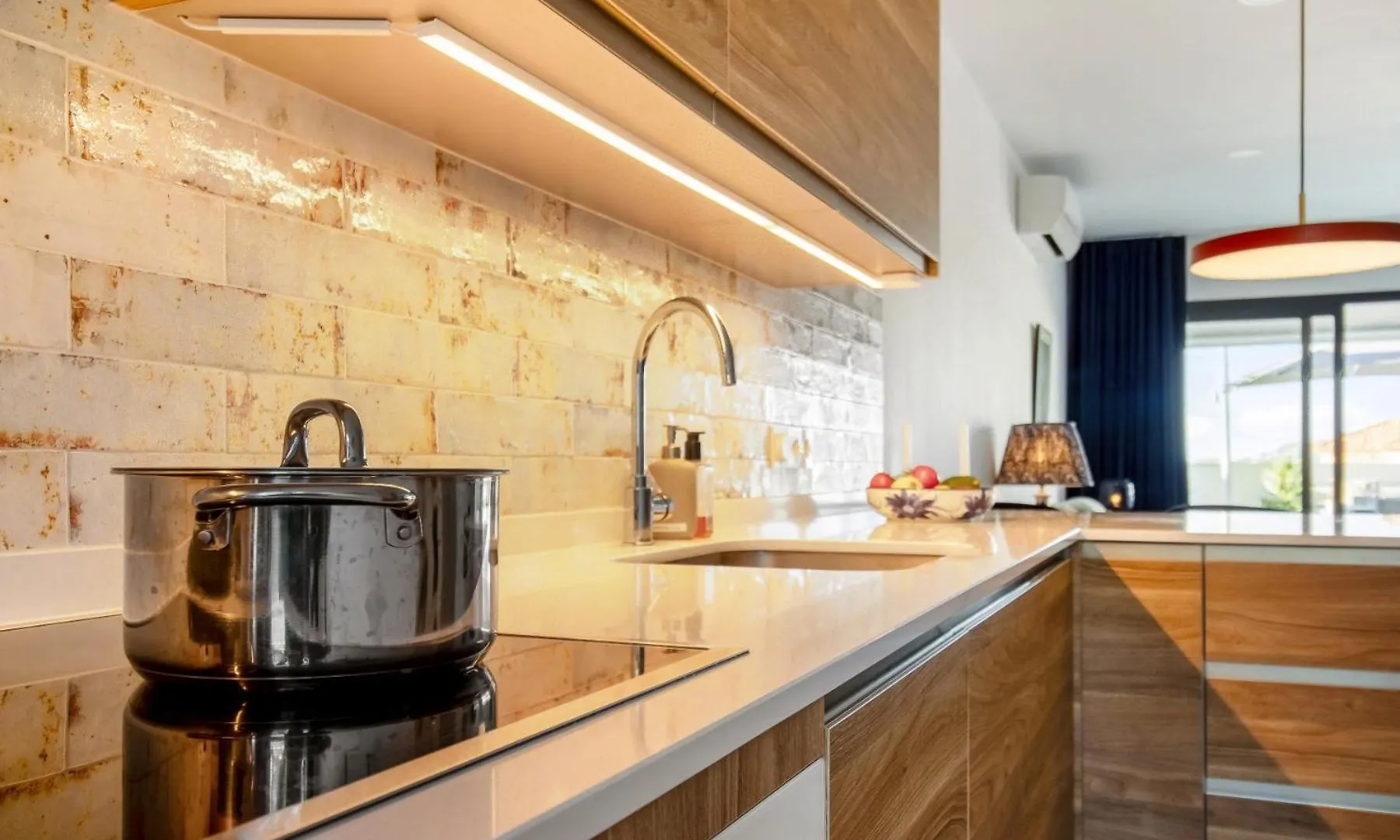 Nerja Apartamento Con Piscina Y Garaje Apartment