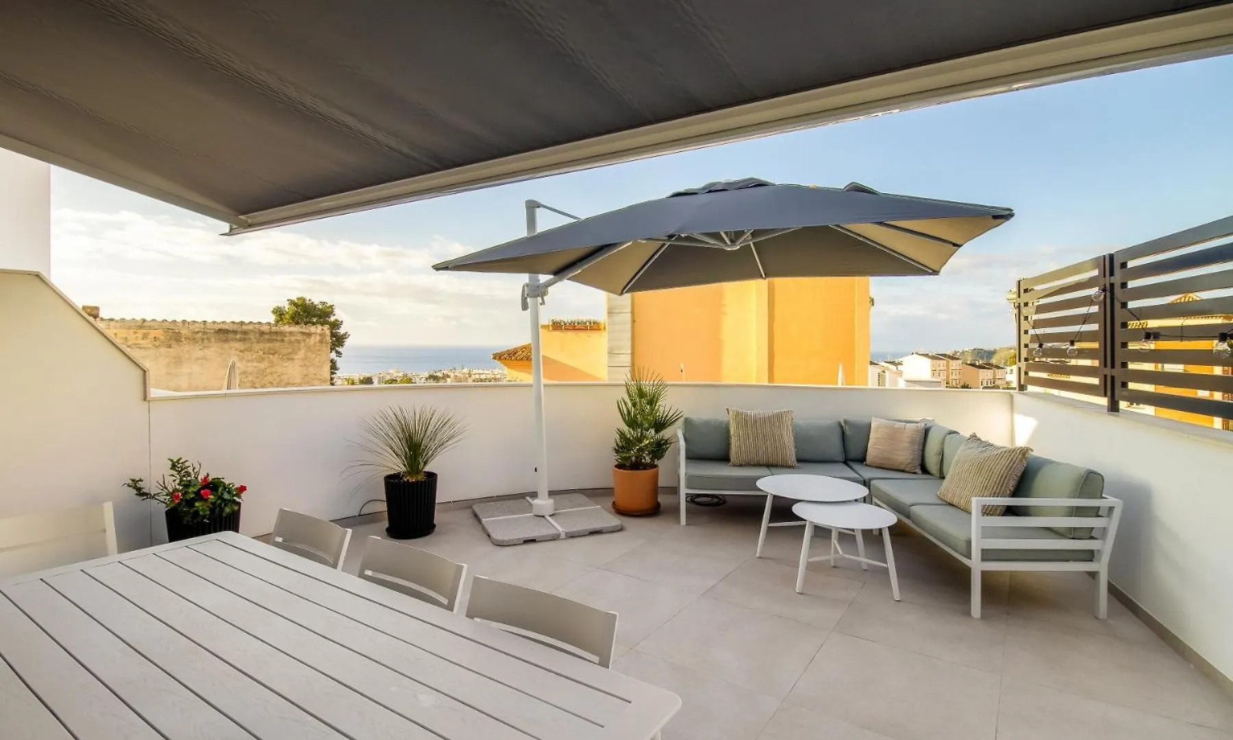 Nerja Apartamento Con Piscina Y Garaje